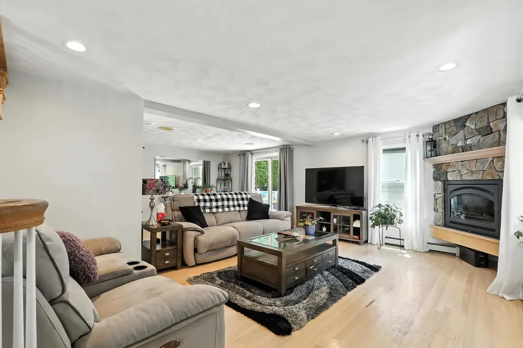 26 Juniper Drive Belmont NH 03220