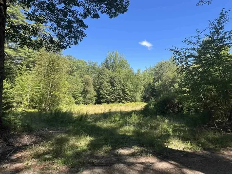 21 Bowen School Road Deering NH 03244