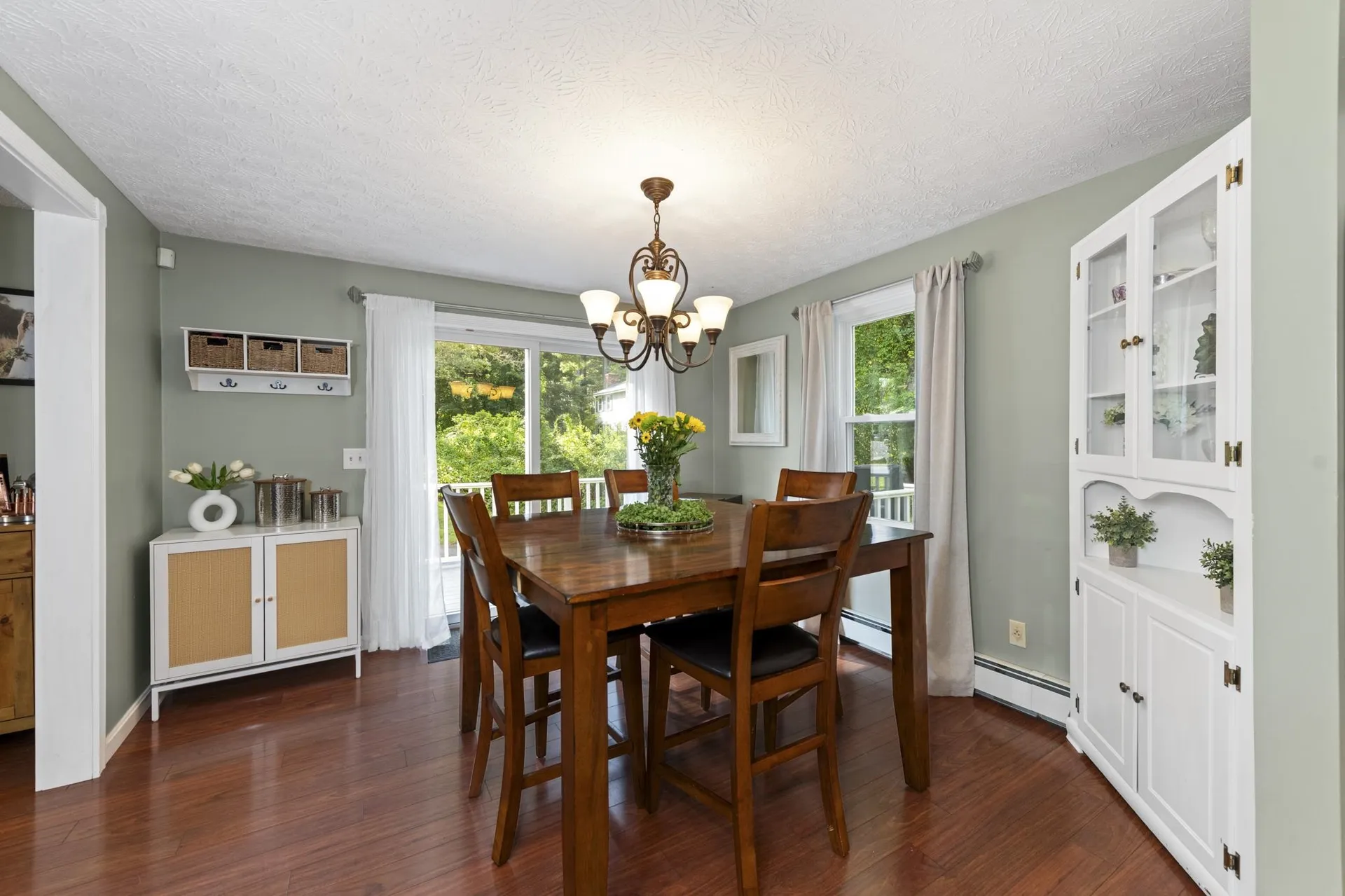 44 Pilgrim Drive Litchfield NH 03052