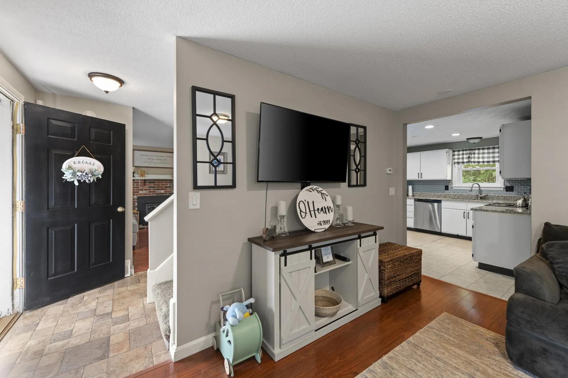 44 Pilgrim Drive Litchfield NH 03052