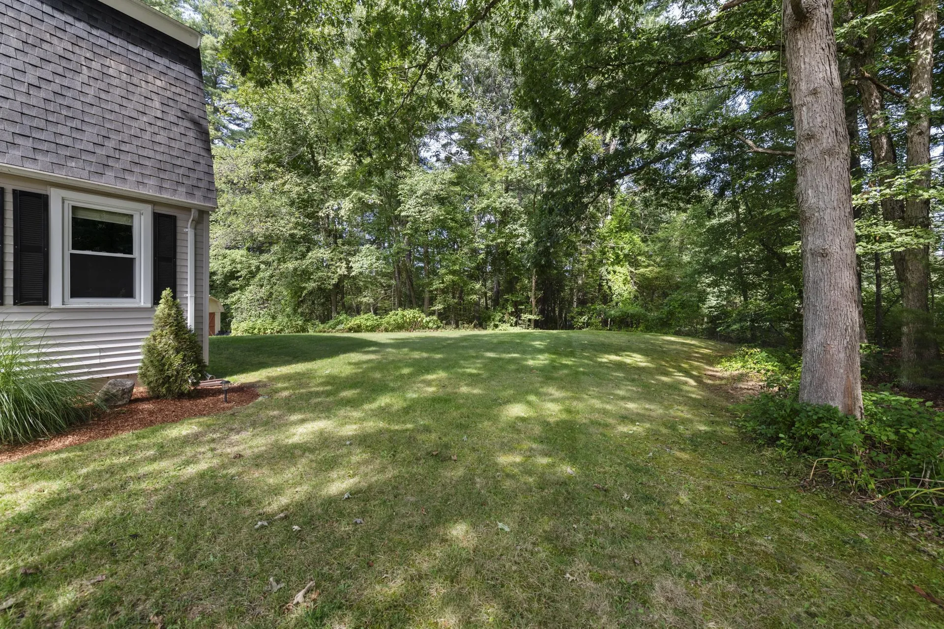 44 Pilgrim Drive Litchfield NH 03052