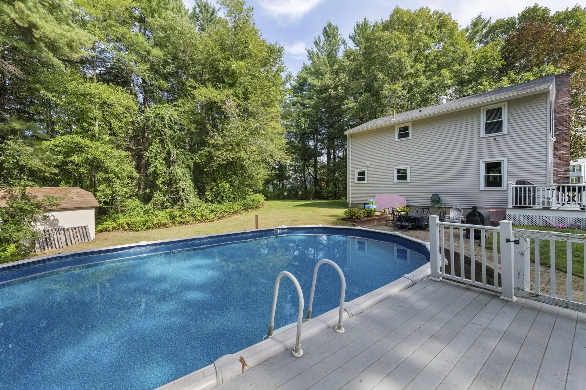 44 Pilgrim Drive Litchfield NH 03052