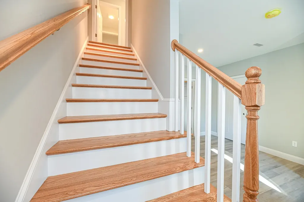 7 Delphi Way Londonderry NH 03053