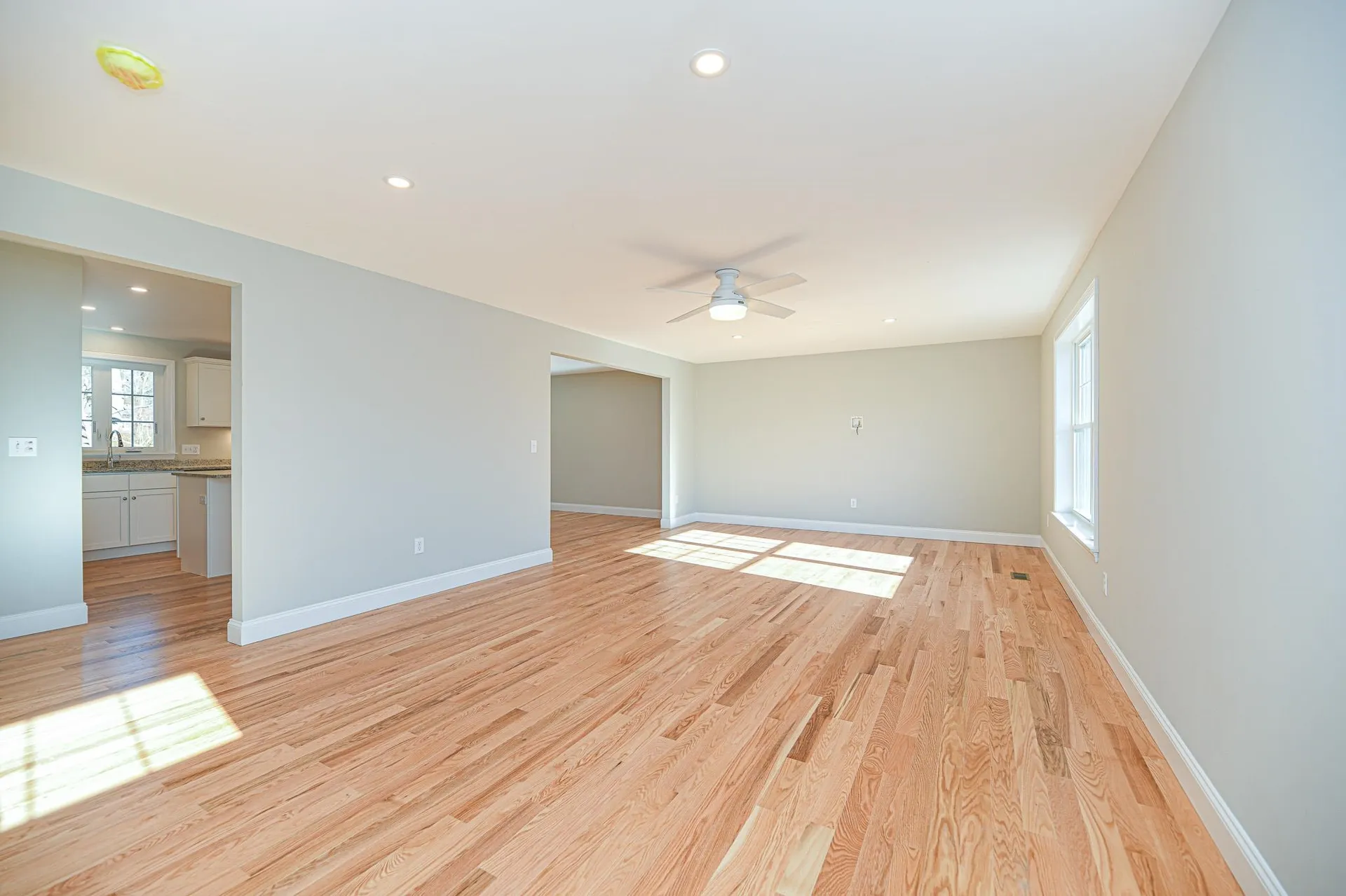 7 Delphi Way Londonderry NH 03053