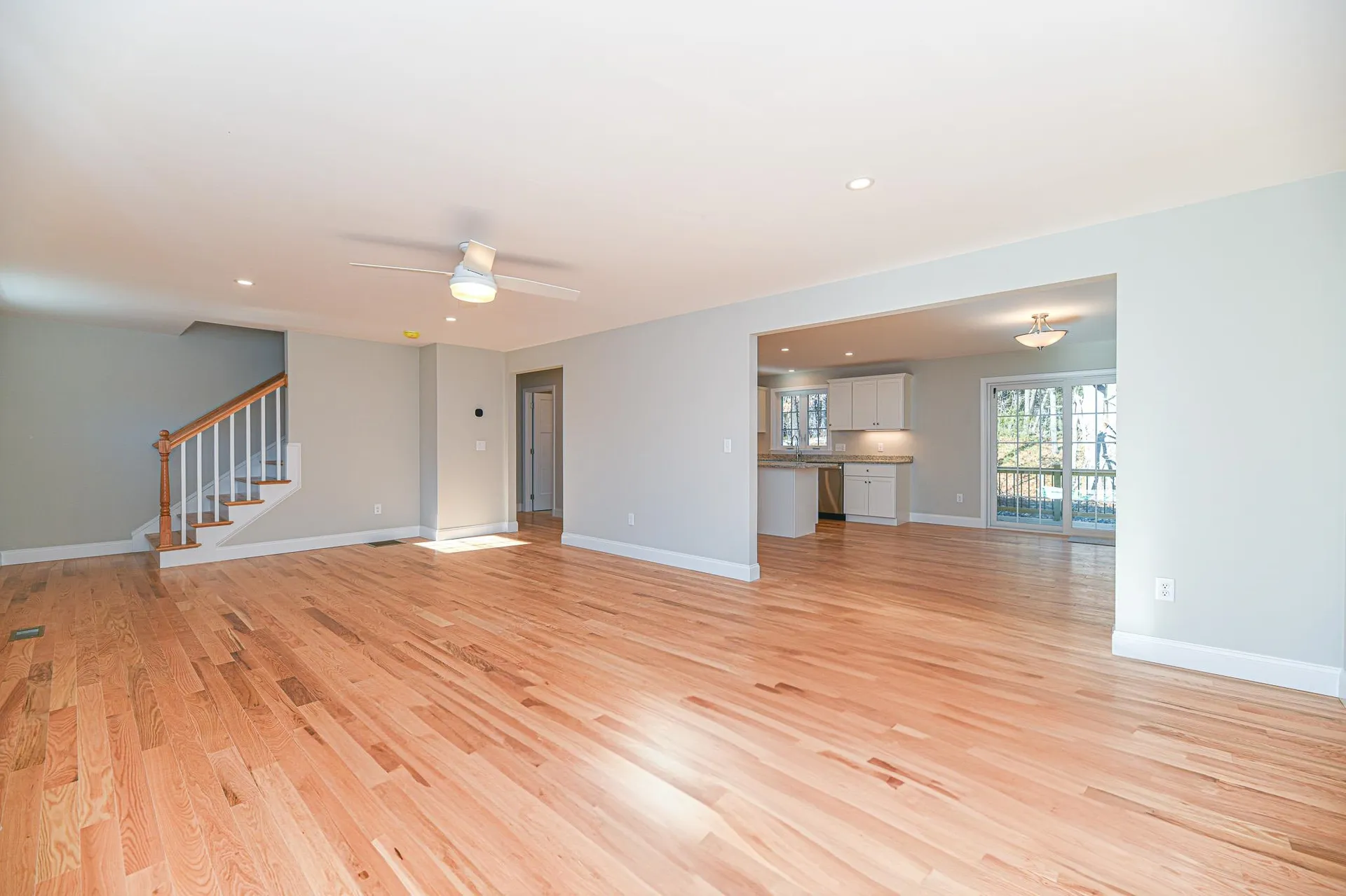 7 Delphi Way Londonderry NH 03053