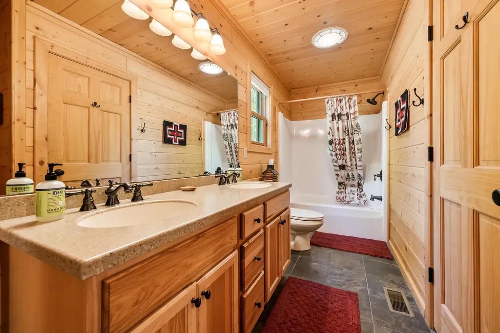 115 Swift Valley Road Conway NH 03818