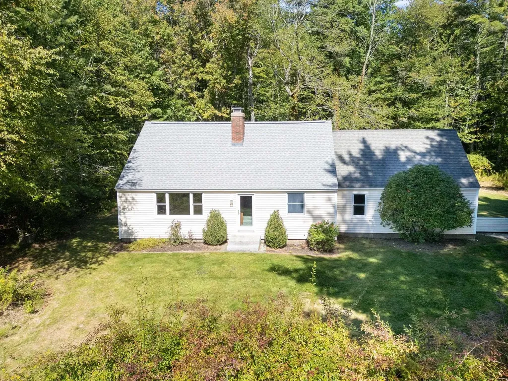 67 North Road North Hampton NH 03862