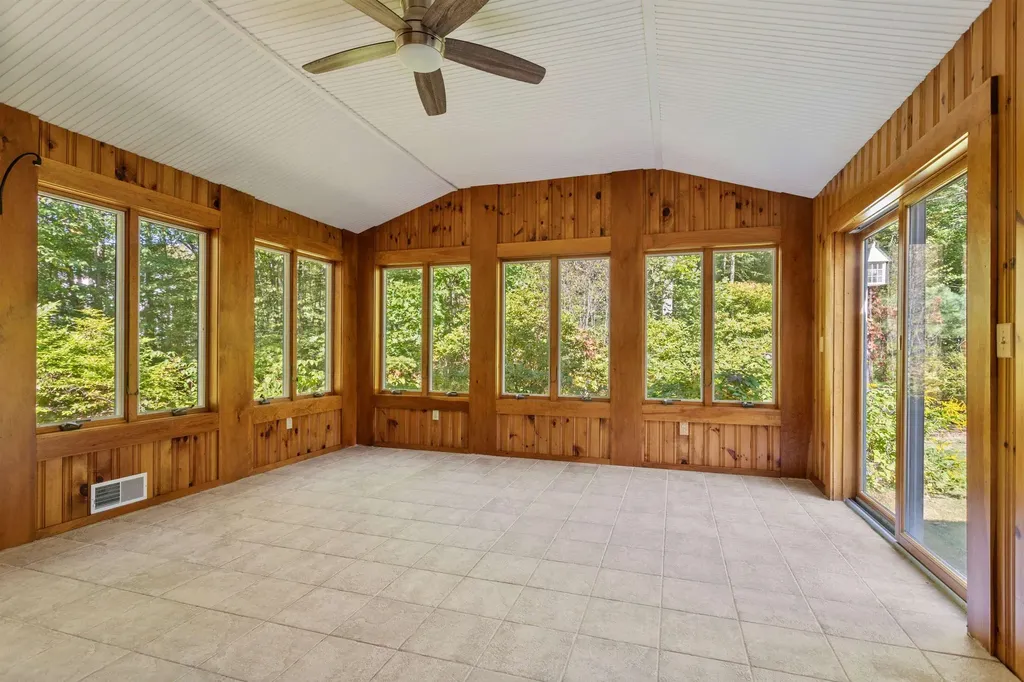 67 North Road North Hampton NH 03862