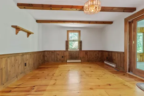 67 North Road North Hampton NH 03862