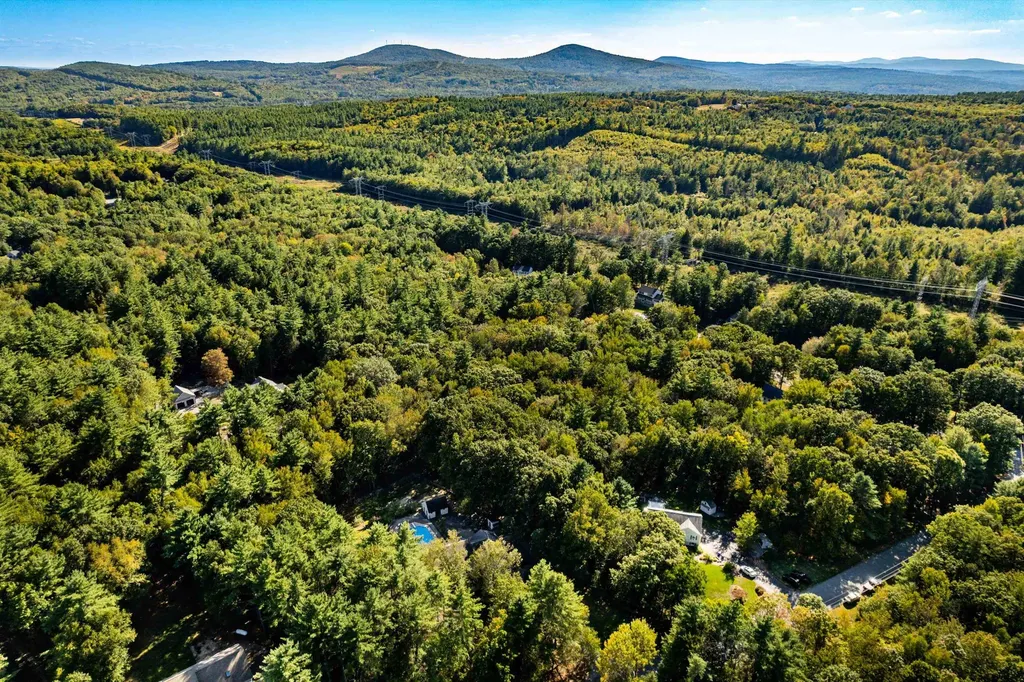 45 Range Road Goffstown NH 03045