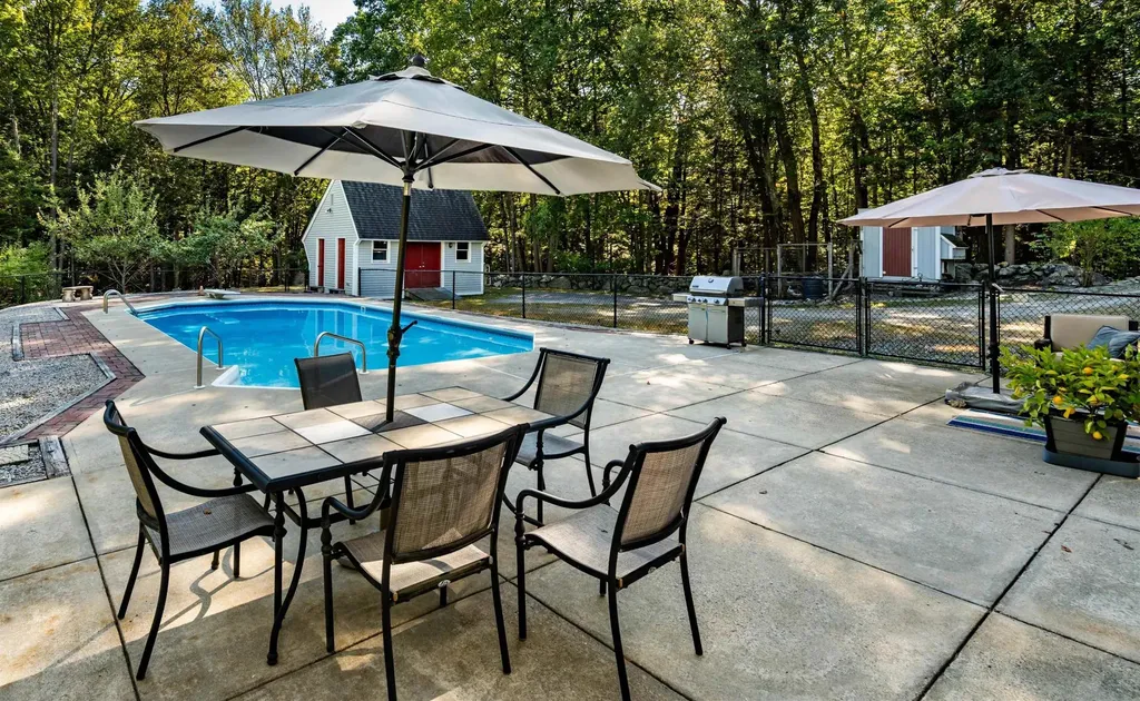 45 Range Road Goffstown NH 03045