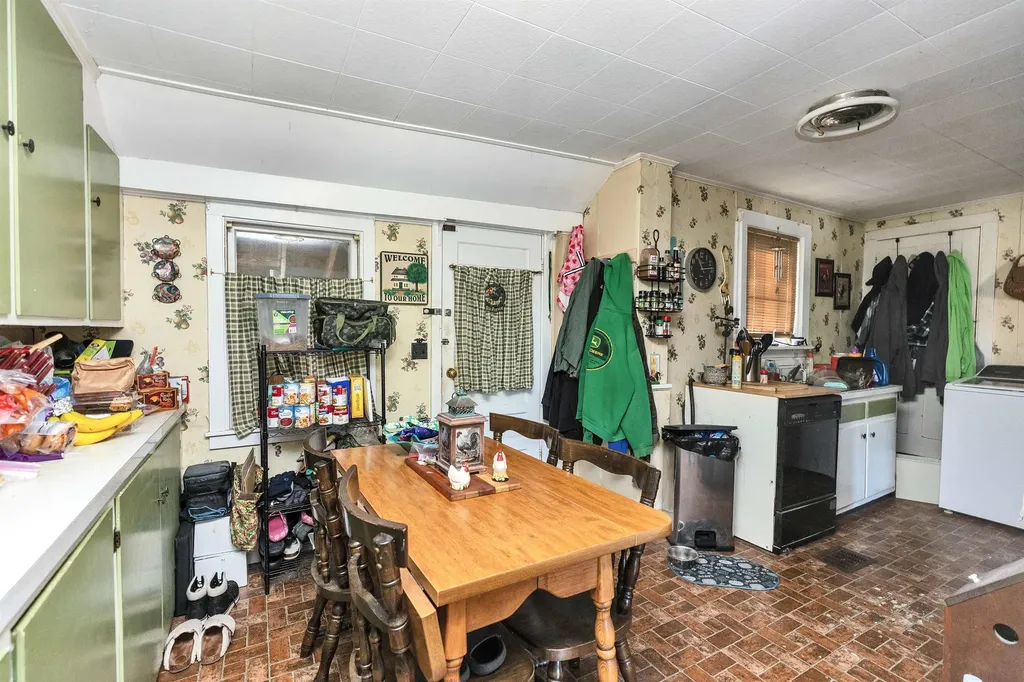 16 River Street Greenville NH 03048