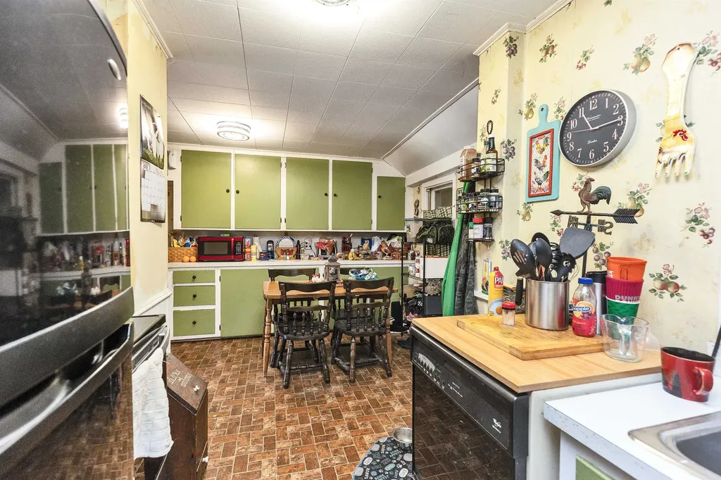 16 River Street Greenville NH 03048