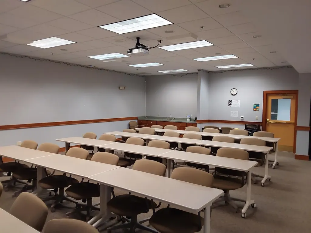 25 Triangle Park Concord NH 03301