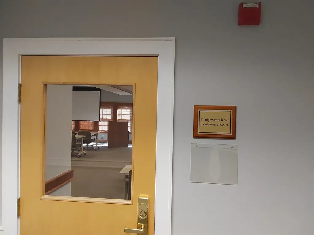 25 Triangle Park Concord NH 03301