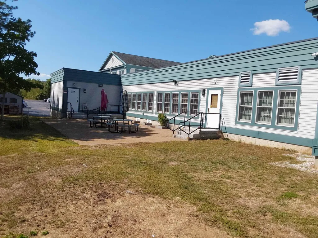 25 Triangle Park Concord NH 03301