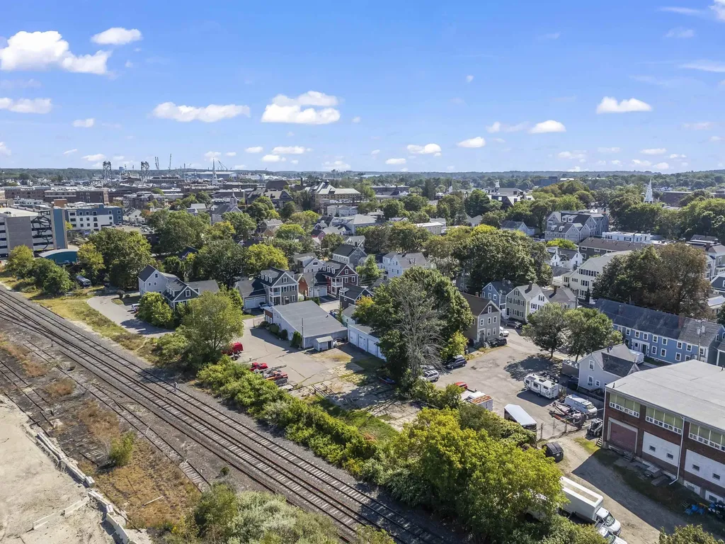 98 Cornwall Street Portsmouth NH 03801