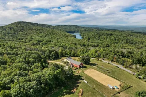 28 Sanderson Drive Pittsfield NH 03263