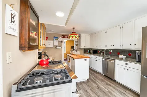 28 Sanderson Drive Pittsfield NH 03263