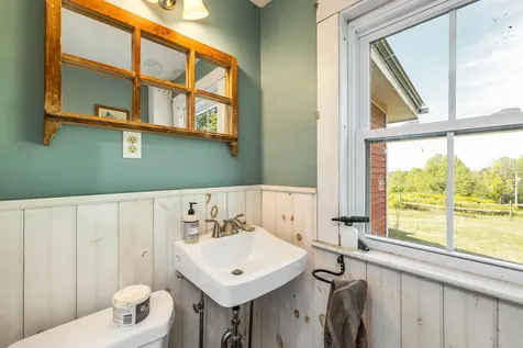 28 Sanderson Drive Pittsfield NH 03263