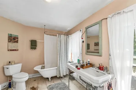 28 Sanderson Drive Pittsfield NH 03263