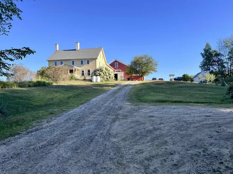 28 Sanderson Drive Pittsfield NH 03263