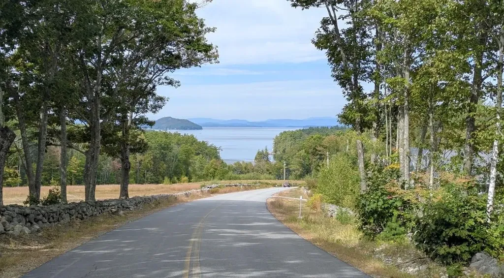 104 Roberts Cove Road Alton NH 03810