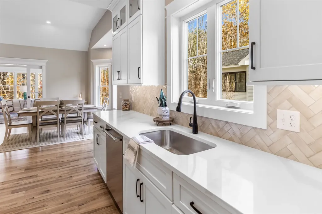 16 Little River Road Exeter NH 03833