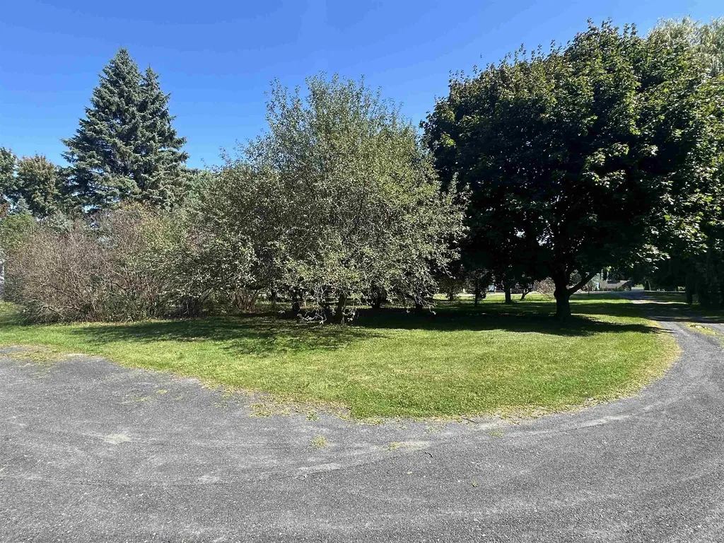 3 Mountain View Grand Isle VT 05458