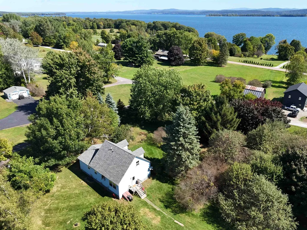 3 Mountain View Grand Isle VT 05458