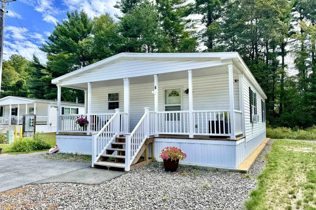 6 Torey Place Londonderry NH 03038