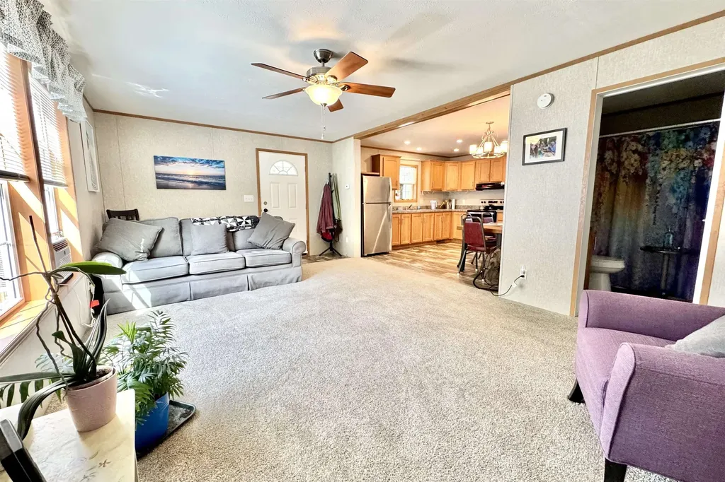 6 Torey Place Londonderry NH 03038