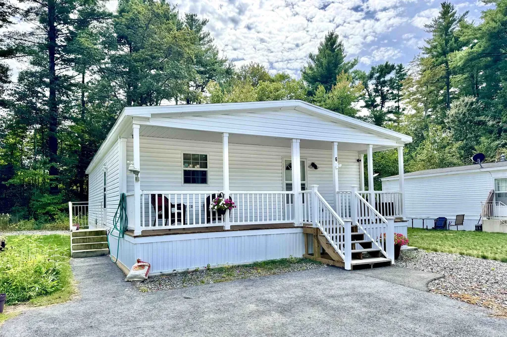 6 Torey Place Londonderry NH 03038