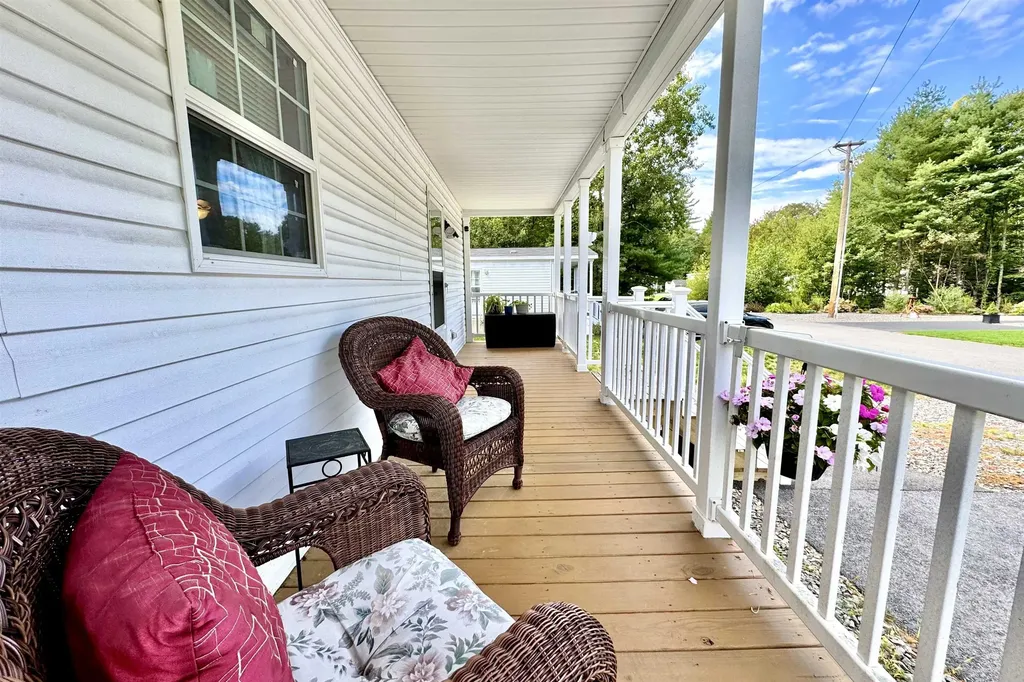 6 Torey Place Londonderry NH 03038