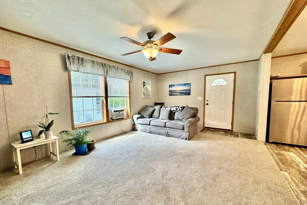 6 Torey Place Londonderry NH 03038