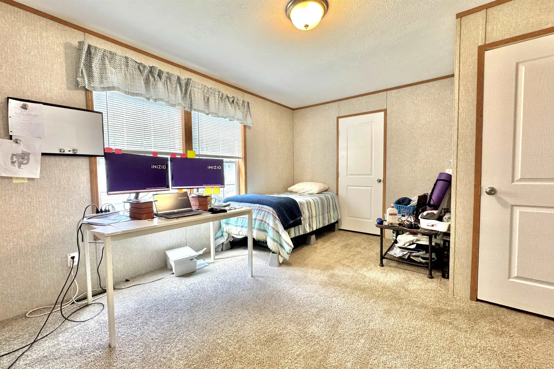 6 Torey Place Londonderry NH 03038