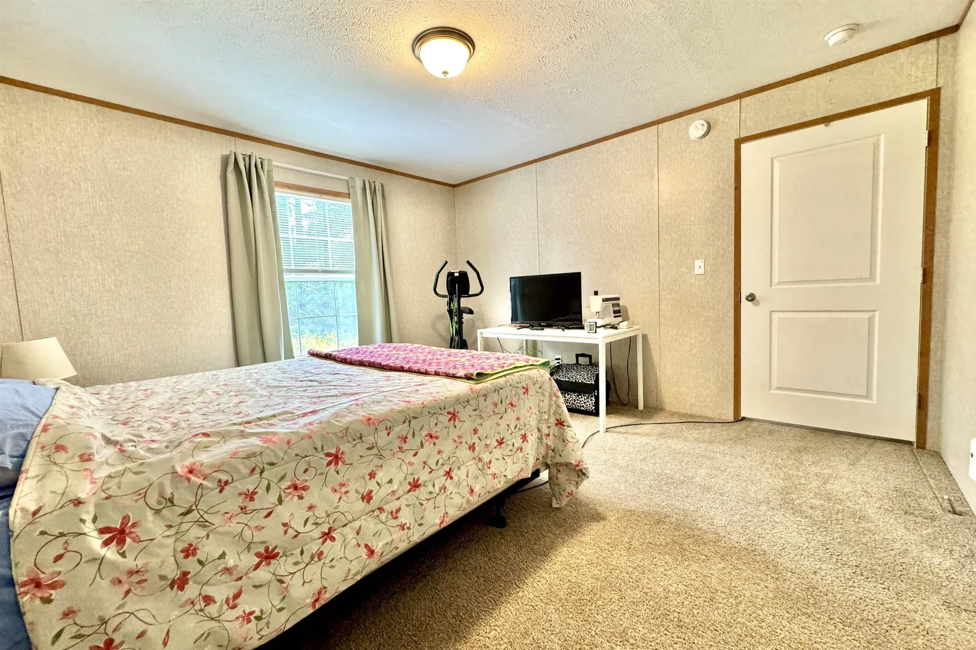 6 Torey Place Londonderry NH 03038