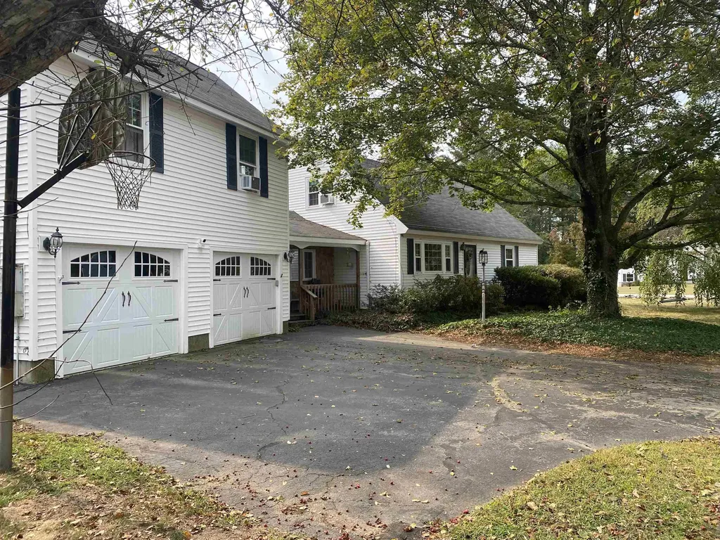 4 Washington Street Hudson NH 03051