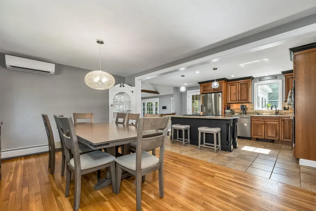 4 Washington Street Hudson NH 03051