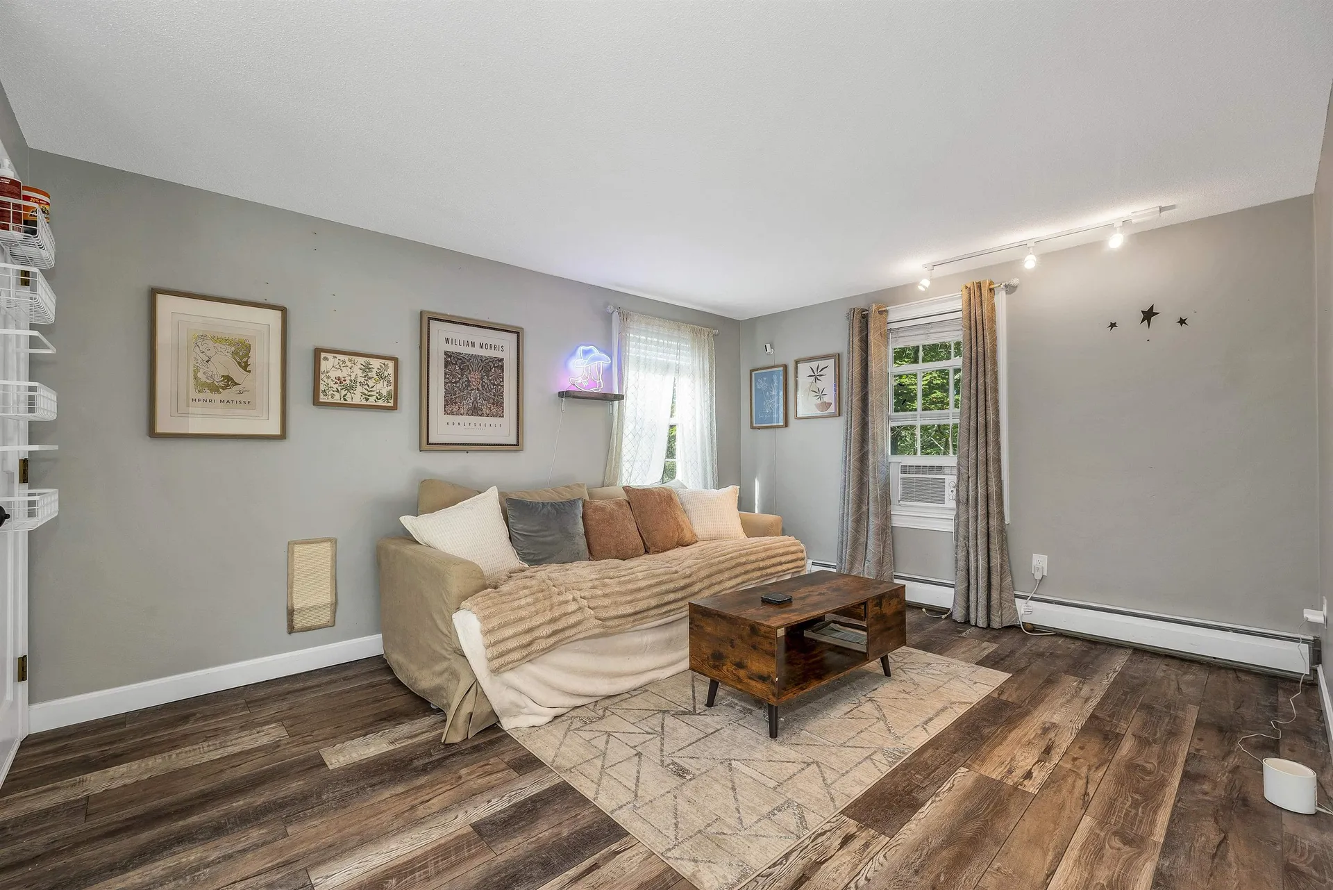 4 Washington Street Hudson NH 03051