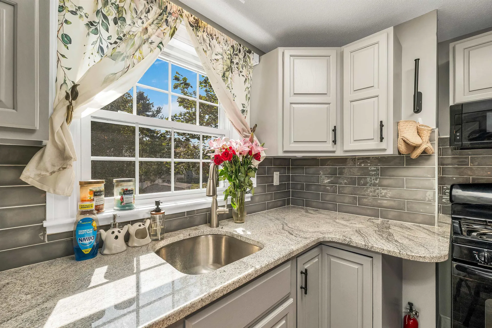 4 Washington Street Hudson NH 03051