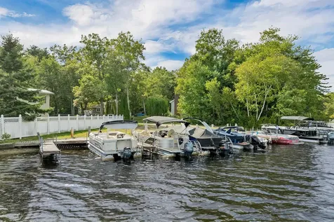 6 Weston Street Derry NH 03038