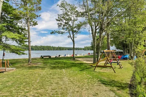 6 Weston Street Derry NH 03038