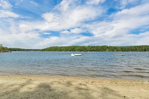 6 Weston Street Derry NH 03038