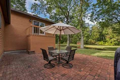 6 Weston Street Derry NH 03038