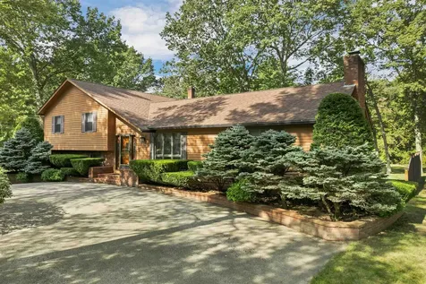 6 Weston Street Derry NH 03038