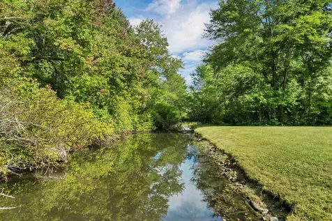 6 Weston Street Derry NH 03038