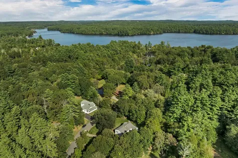 6 Weston Street Derry NH 03038