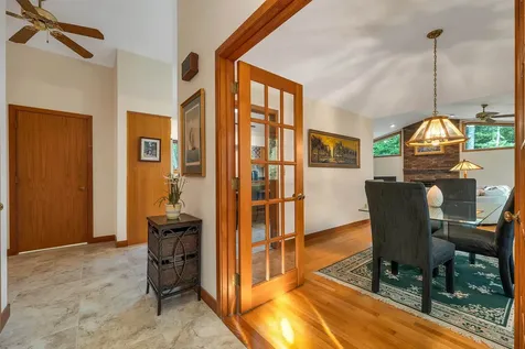 6 Weston Street Derry NH 03038