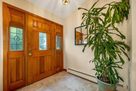 6 Weston Street Derry NH 03038